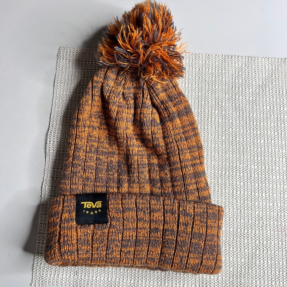 Teva 1984 Ribbed Knit Pom Beanie Hat Orange Grey Striped Acrylic Winter Cap‎